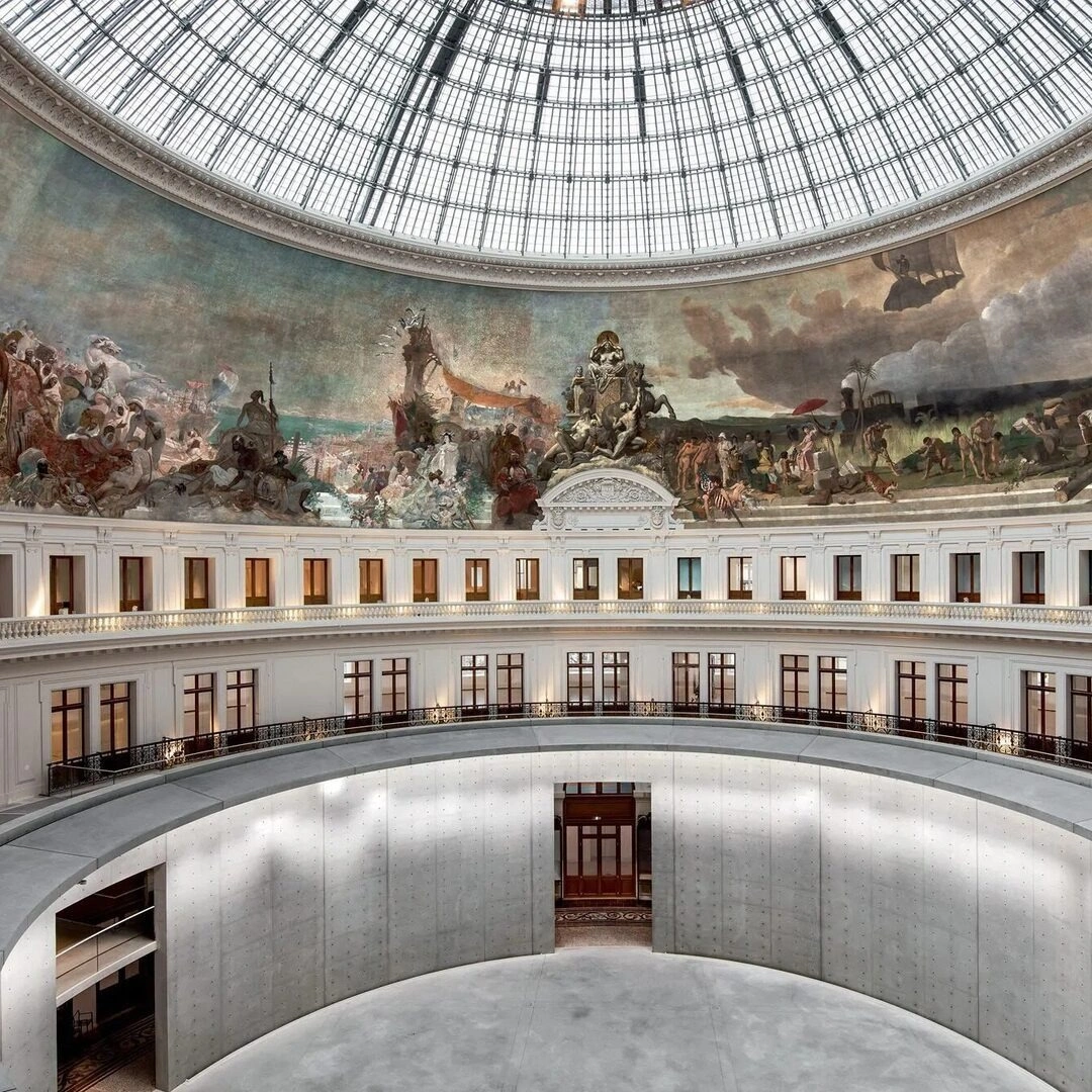 Before-hours guided tour for two at Bourse de Commerce