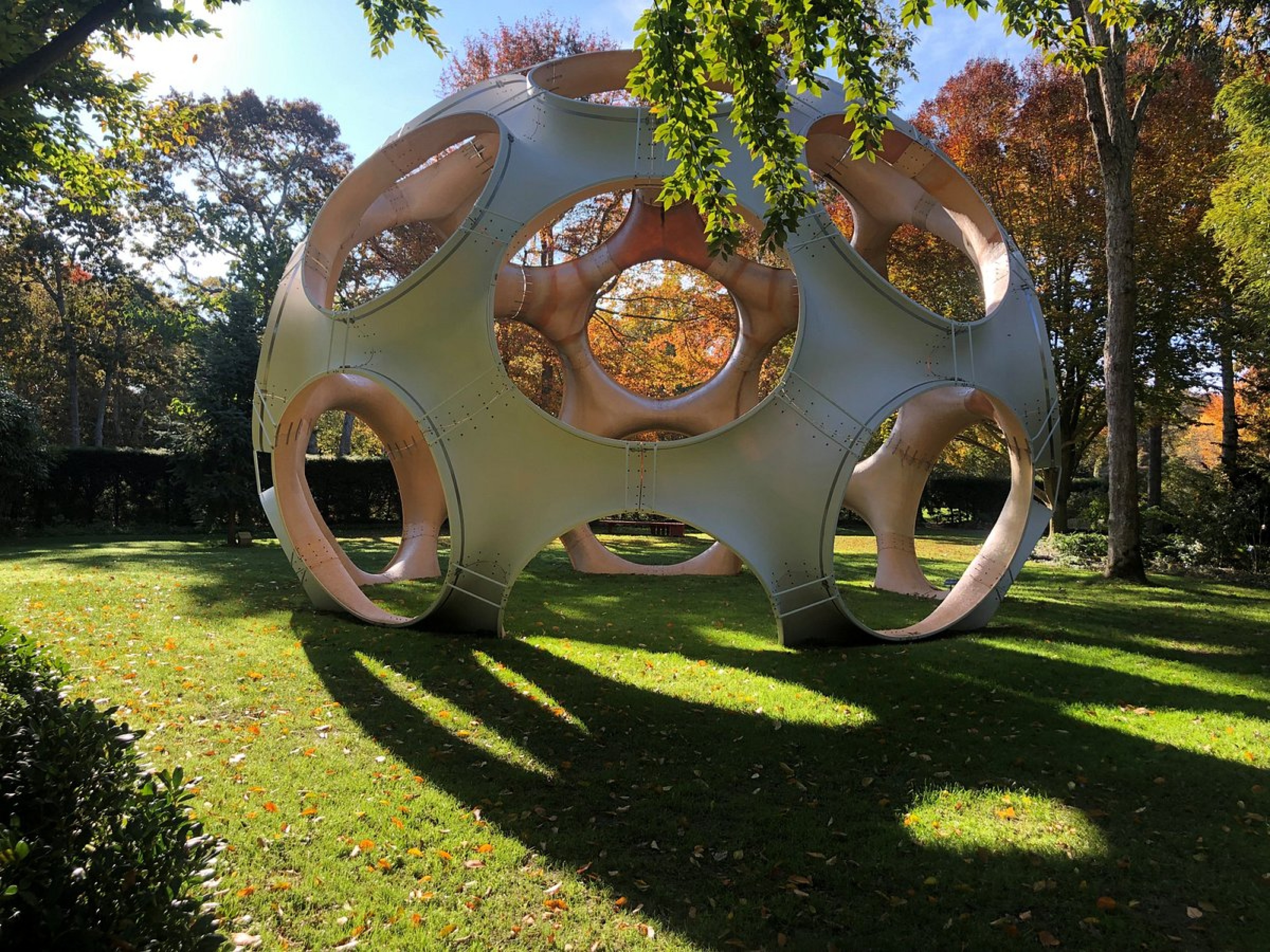 Fly's Eye Dome by Buckminster Fuller, courtesy of LongHouse Reserve Fly's Eye Dome by Buckminster Fuller, courtesy of LongHouse Reserve