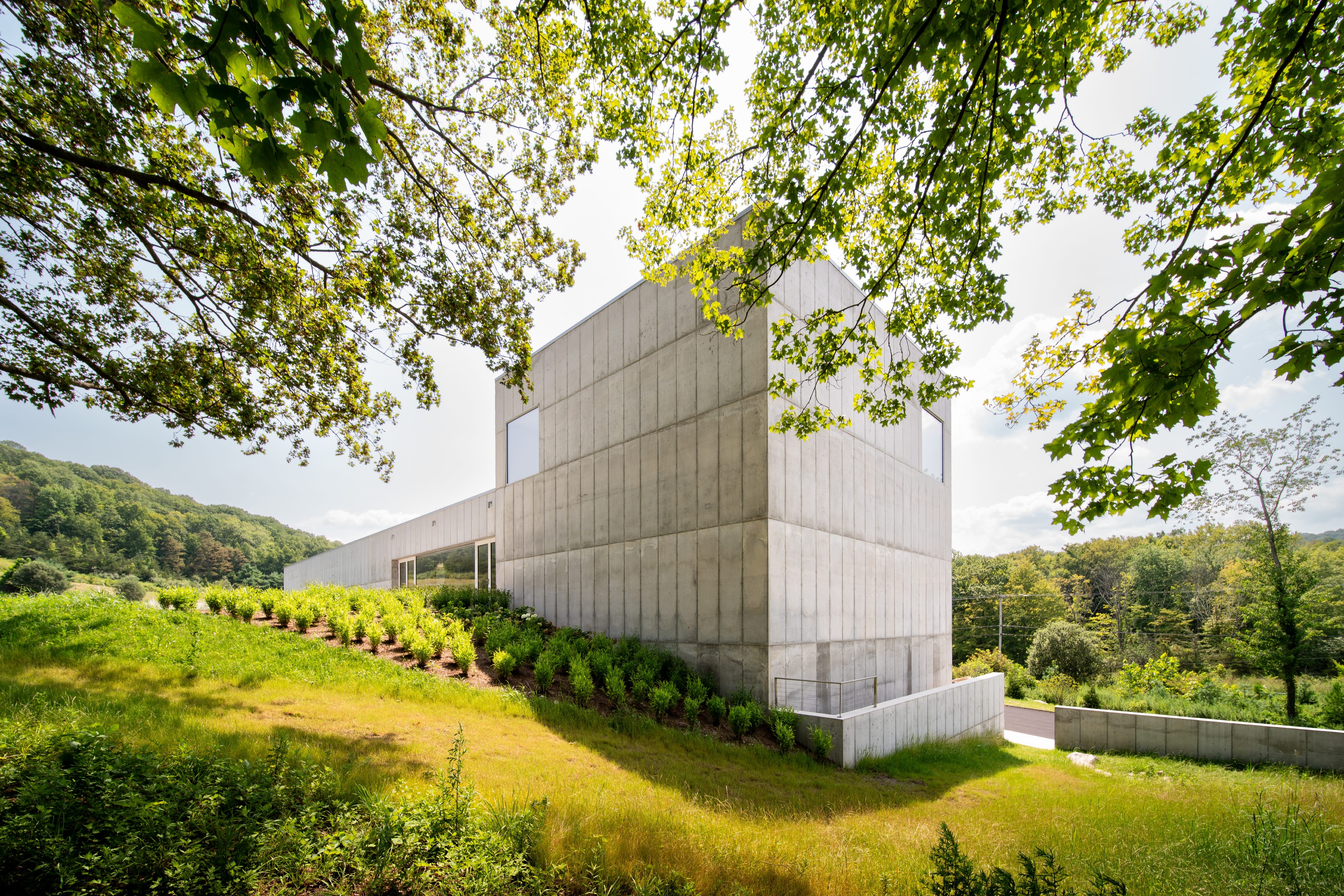 Exterior view Magazzino Italian Art. Photo by William Mulvihill, courtesy of MQ Architecture