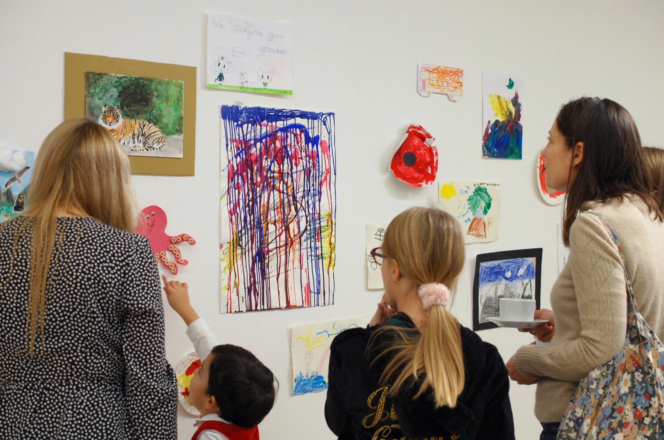 Mini members gaining an understanding of the exhilarating world of auctioning at Phillips London!